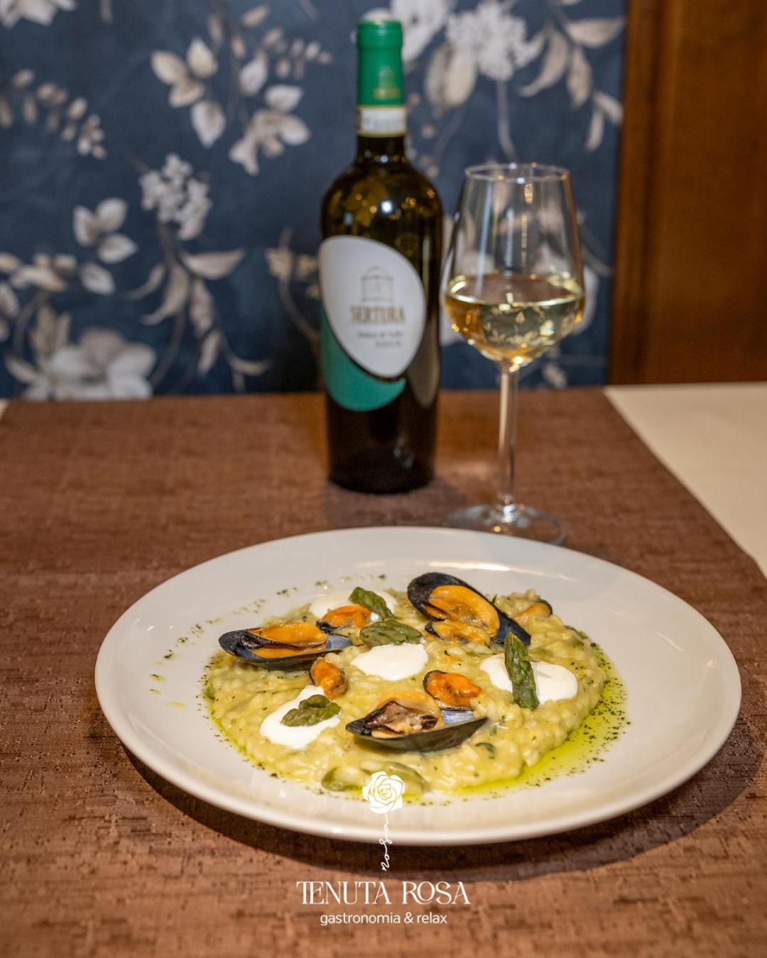 Tenuta Rosa - Gastronomia E Relax Montesano Scalo Buitenkant foto